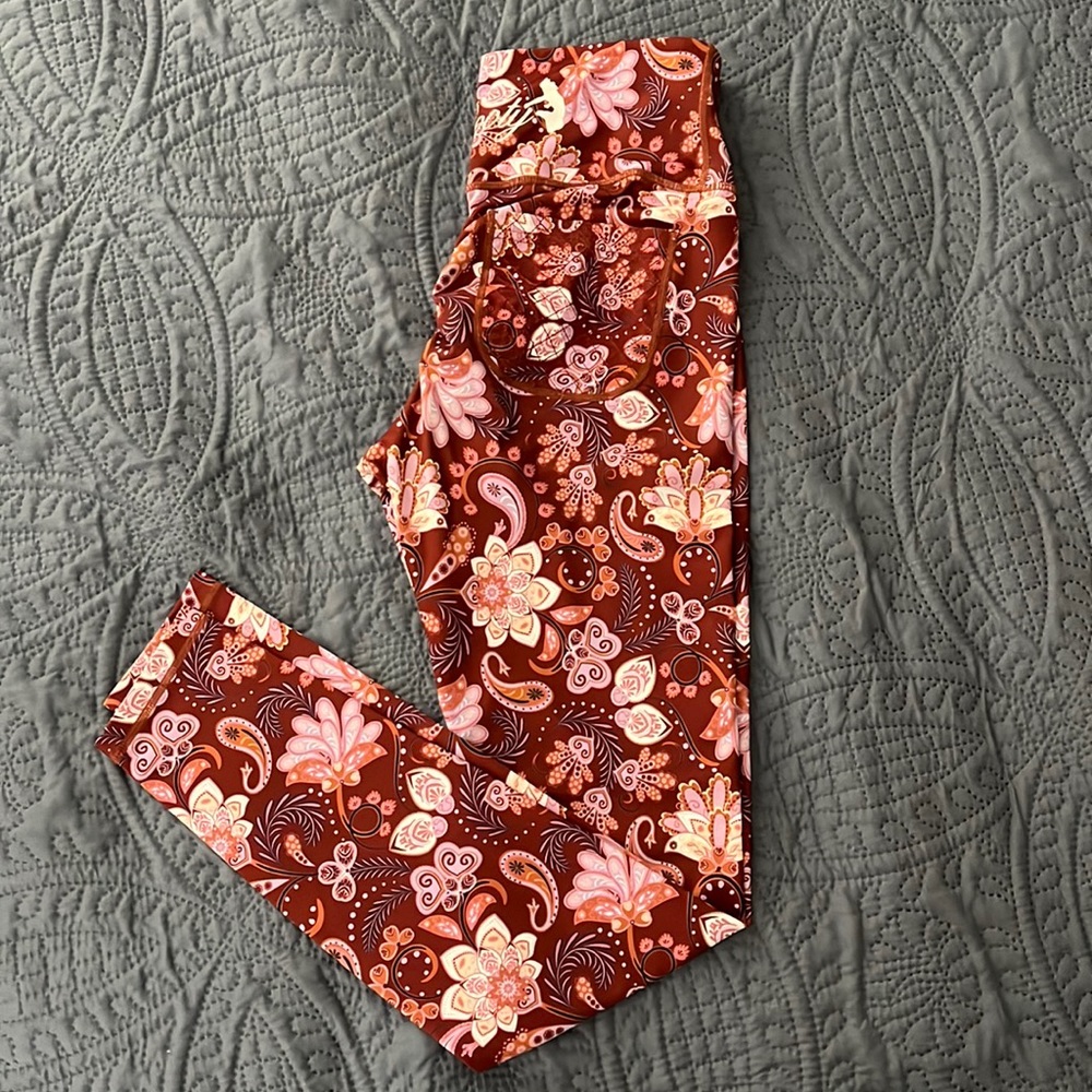 FitBooty Leggings Women’s size Large